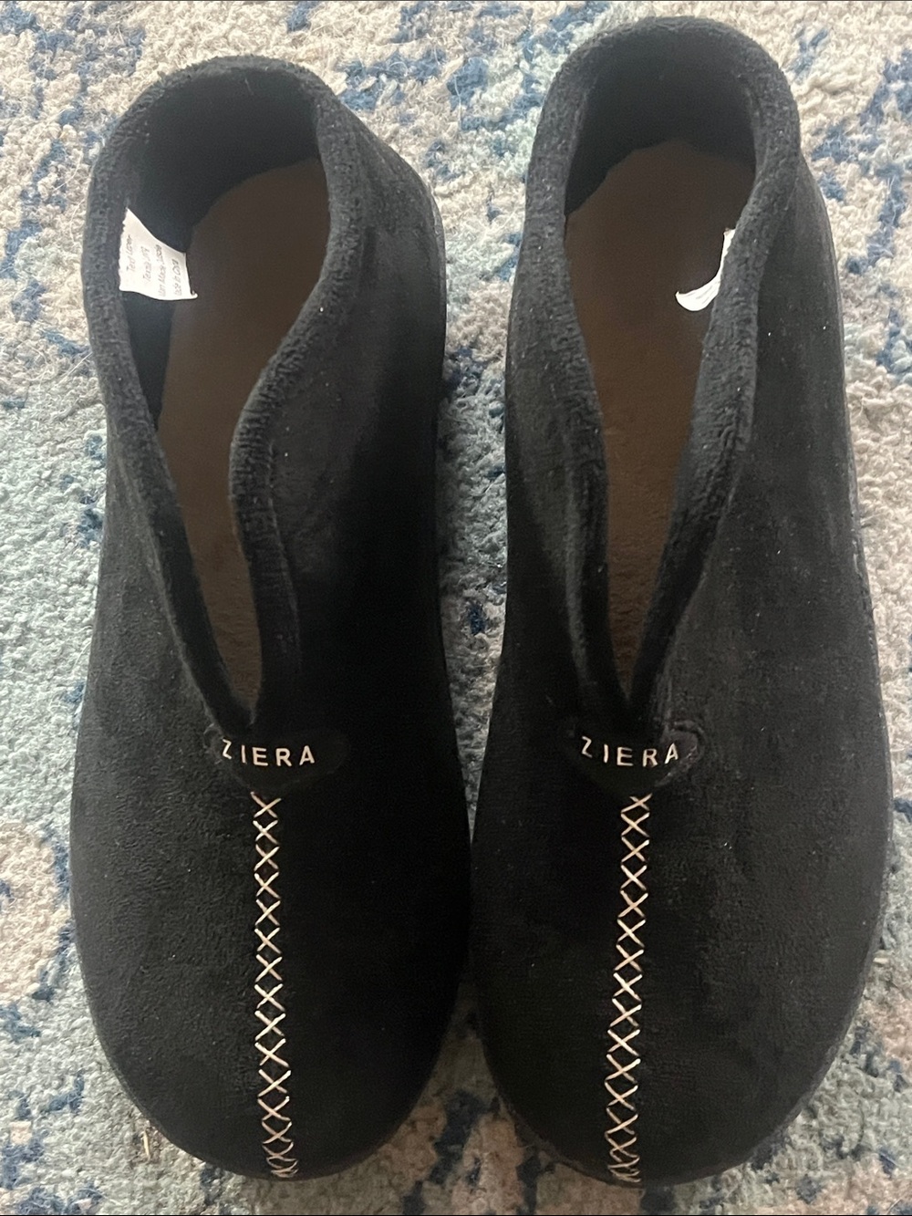 ZIERA Women's Black Suede Slip-On Shoe size 39